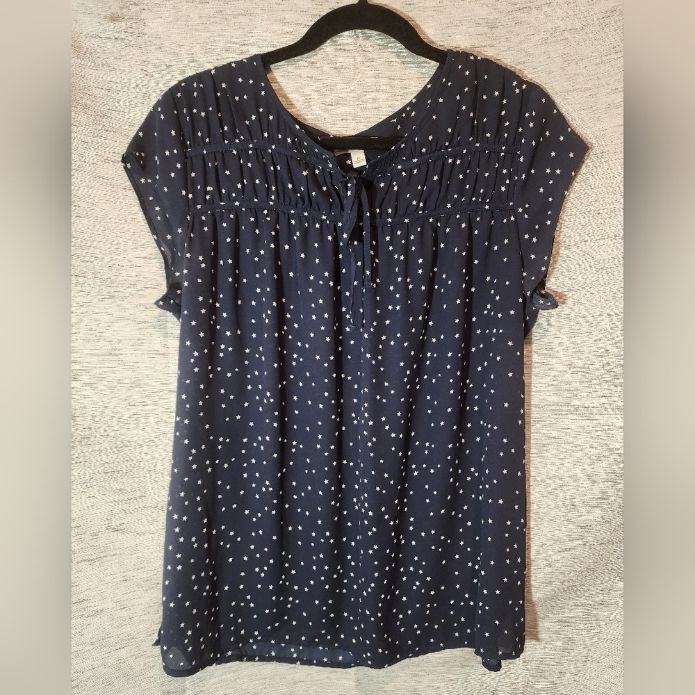 Croft & Barrow Sheer Star Top Blue Medium